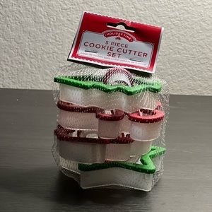 4/$12 💥 NEW Holiday Time 5pc Christmas Cookie Cutter Set (1266)